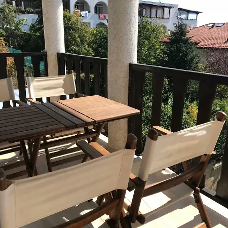Breeze Nadezhda Apartamento *