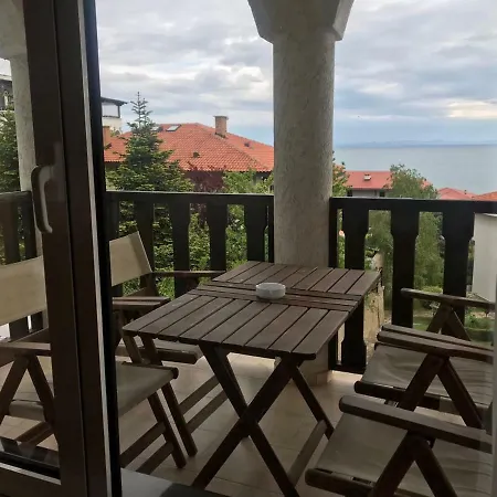 Breeze Nadezhda Apartamento *